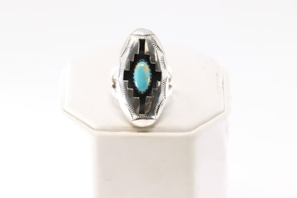Native America Navajo Sterling Silver Turquoise Ring By Felix Perry.