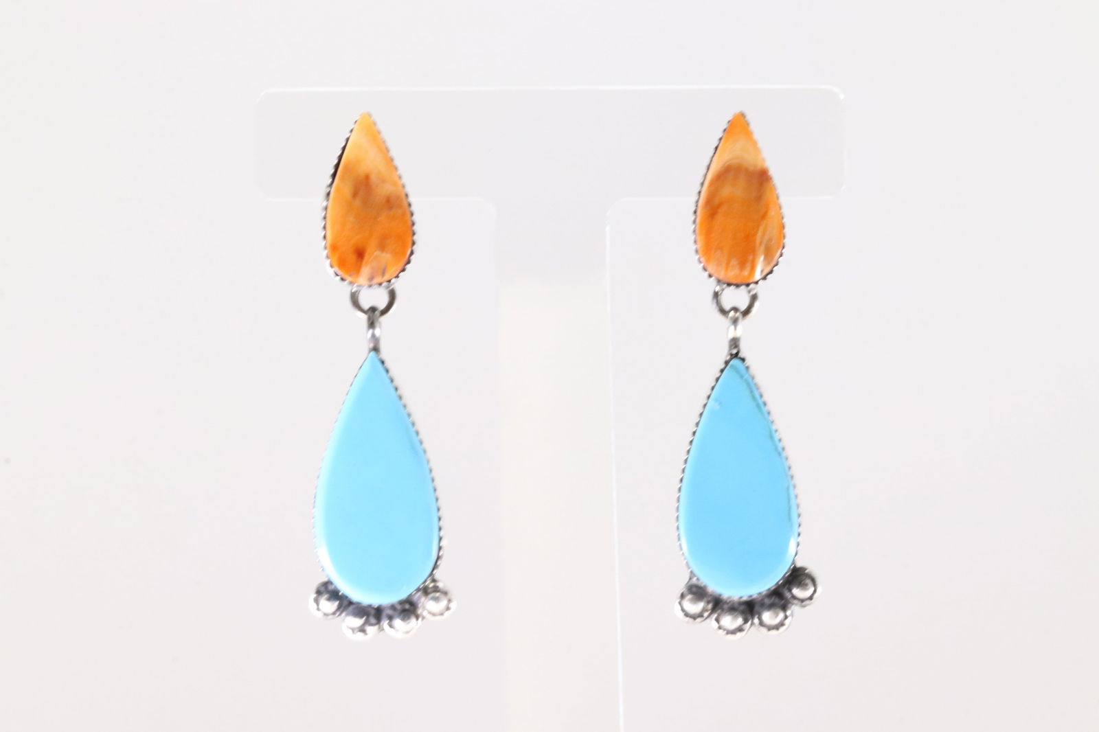 Native America Navajo Sterling Silver Spiny Oyster & Turquoise Post Dangling Earring's By Selina: This is a Native America Navajo Sterling Silver Spiny Oyster & Turquoise Post Dangling Earring's By Selina Warner. Stamp S.W.