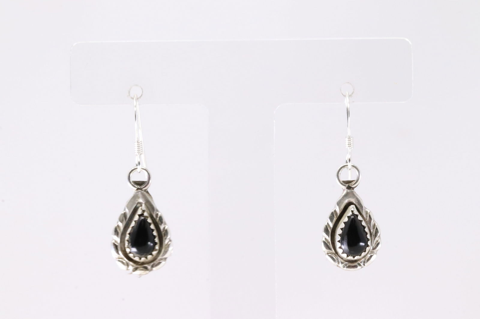 Sterling Silver Black Onyx Dangling Earring's.: This is a Sterling Silver Black Onyx Dangling Earring's.
