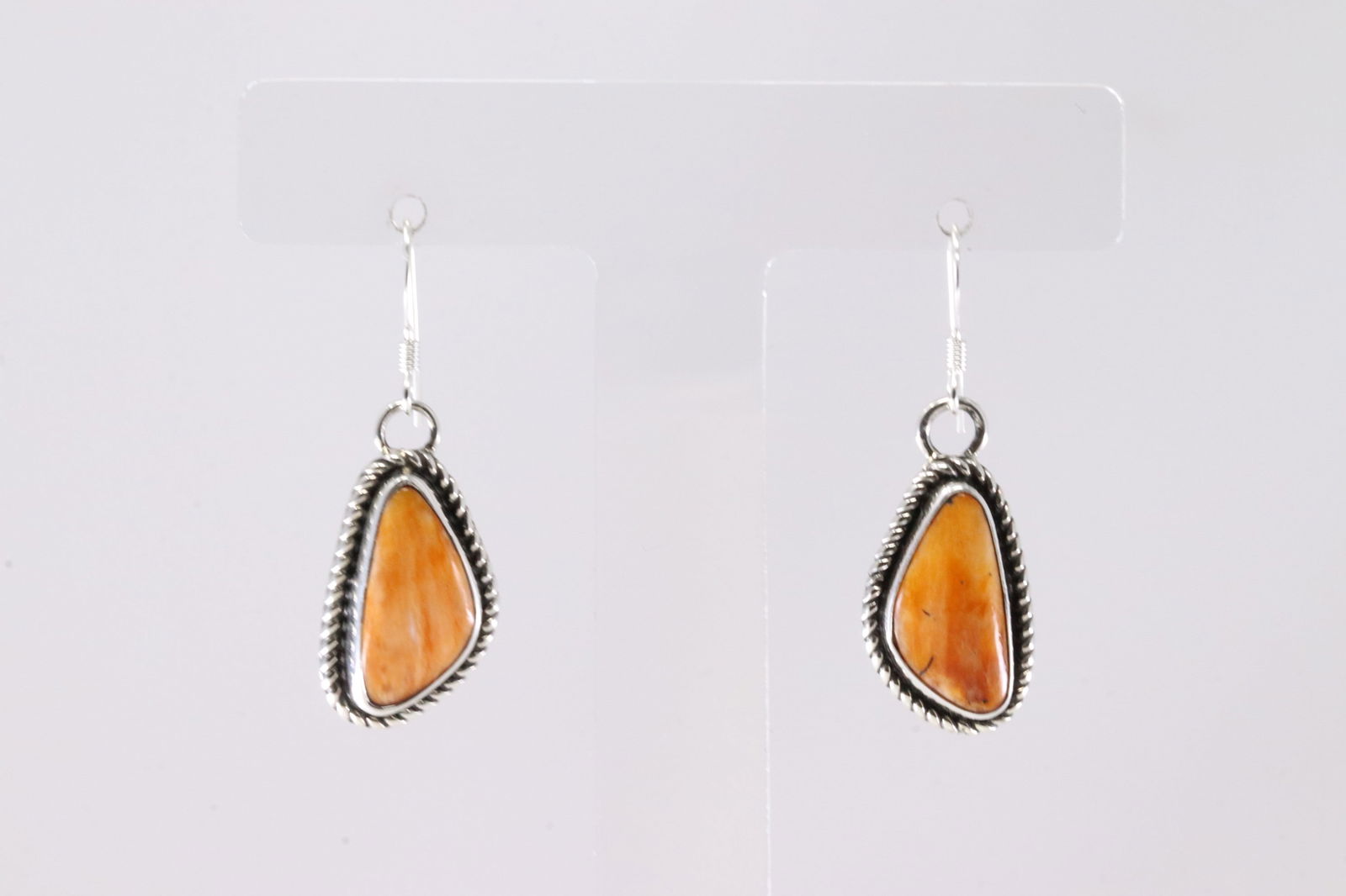 Native America Navajo Sterling Silver Spiny Oyster Dangling Earring's By Draper.: This is a Native America Navajo Sterling Silver Spiny Oyster Dangling Earring's By Draper. Stamp Draper.