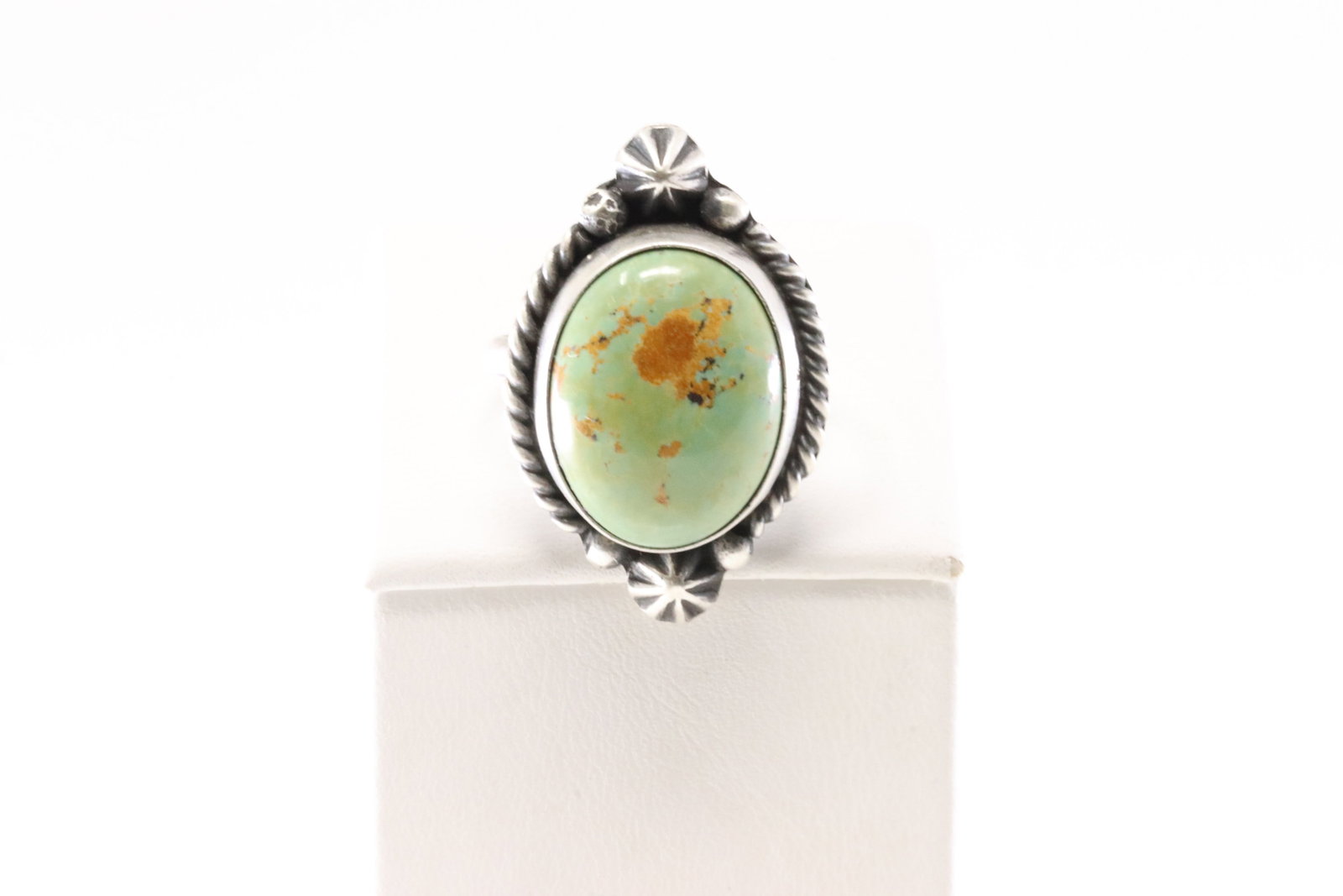 Native America Navajo Sterling Silver Turquoise Ring By Dixon.: This is a Native America Navajo Sterling Silver Turquoise Ring By Dixon. Stamp Dixon. Ring Size: 9.00.