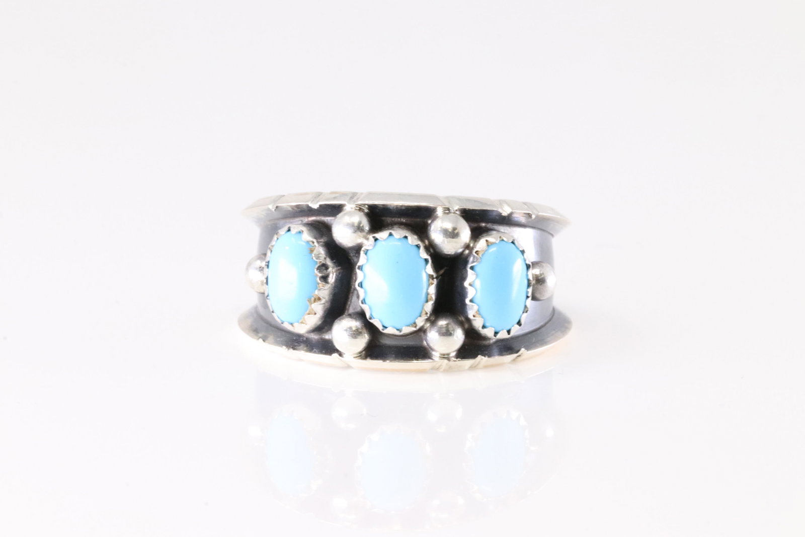 Native America Navajo Sterling Silver Turquoise Ring By RC.: This is a Native America Navajo Sterling Silver Turquoise Ring By RC. Stamp RC. Ring Size: 12.00.
