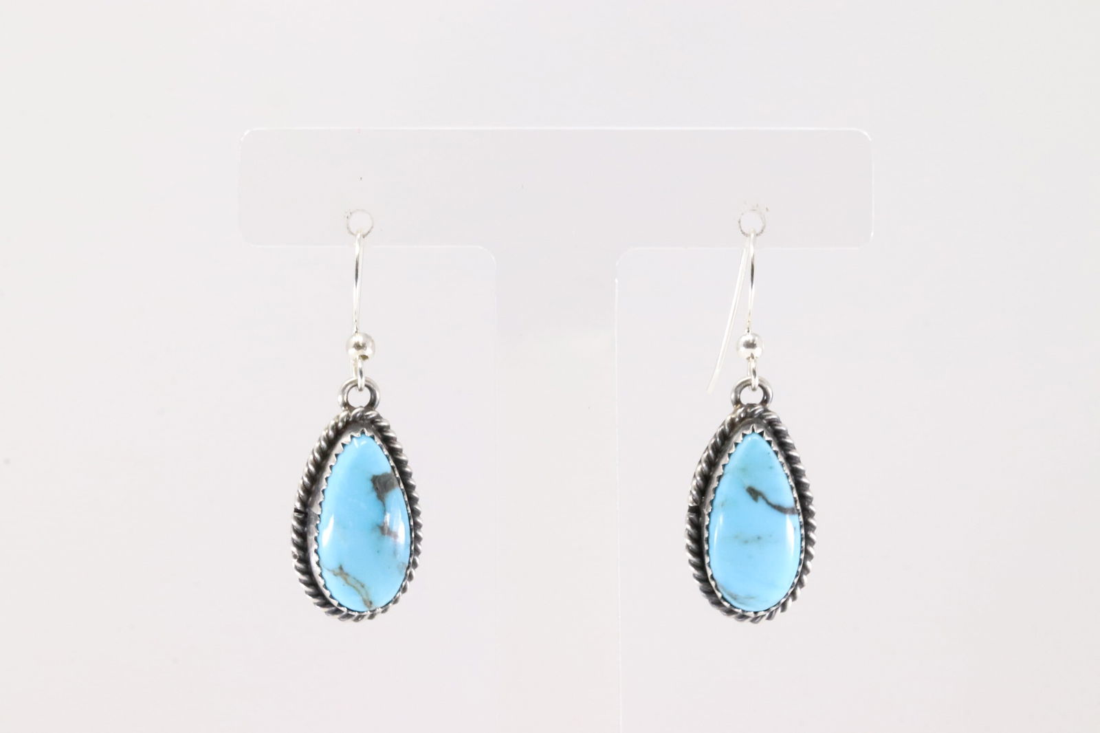 Native America Navajo Sterling Silver Kingman Turquoise Dangling Earring's By Freda Martinez.: This is a Native America Navajo Sterling Silver Kingman Turquoise Dangling Earring's By Freda Martinez.