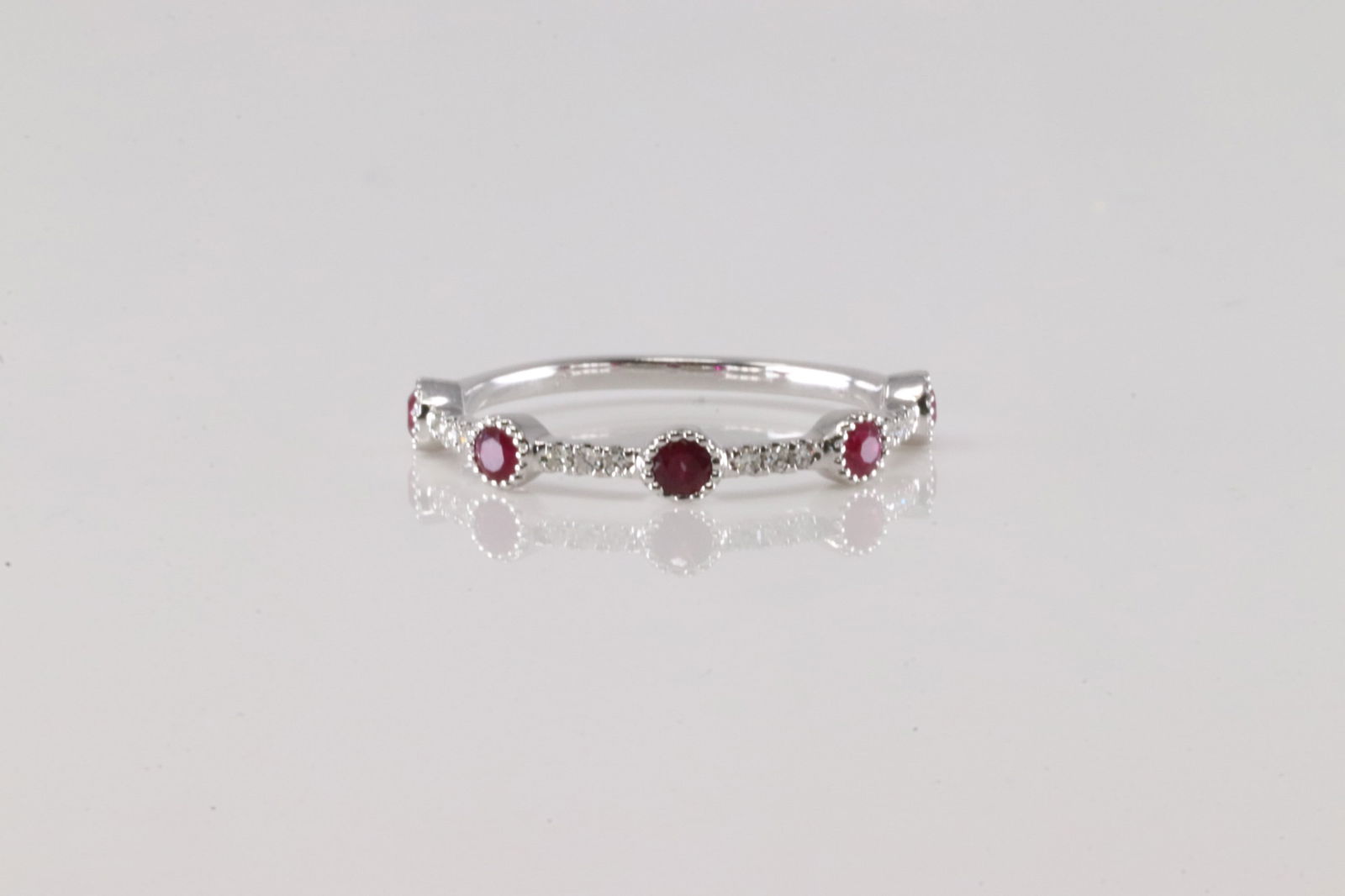 Ruby & Diamond Ring 10Kt. (1 of 4)