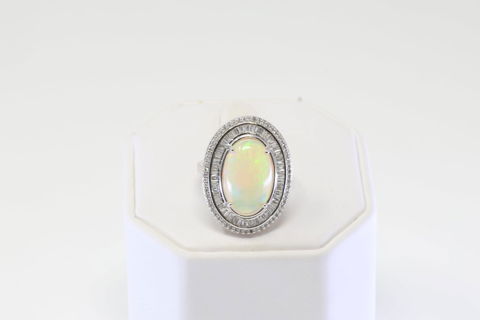 Opal & Diamond Ring 14Kt. (1 of 4)