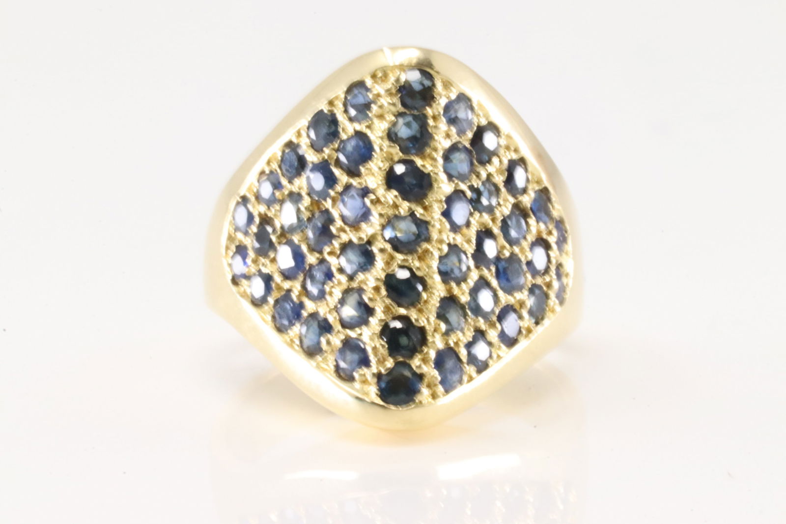 Sapphire Ring 18Kt. (1 of 4)