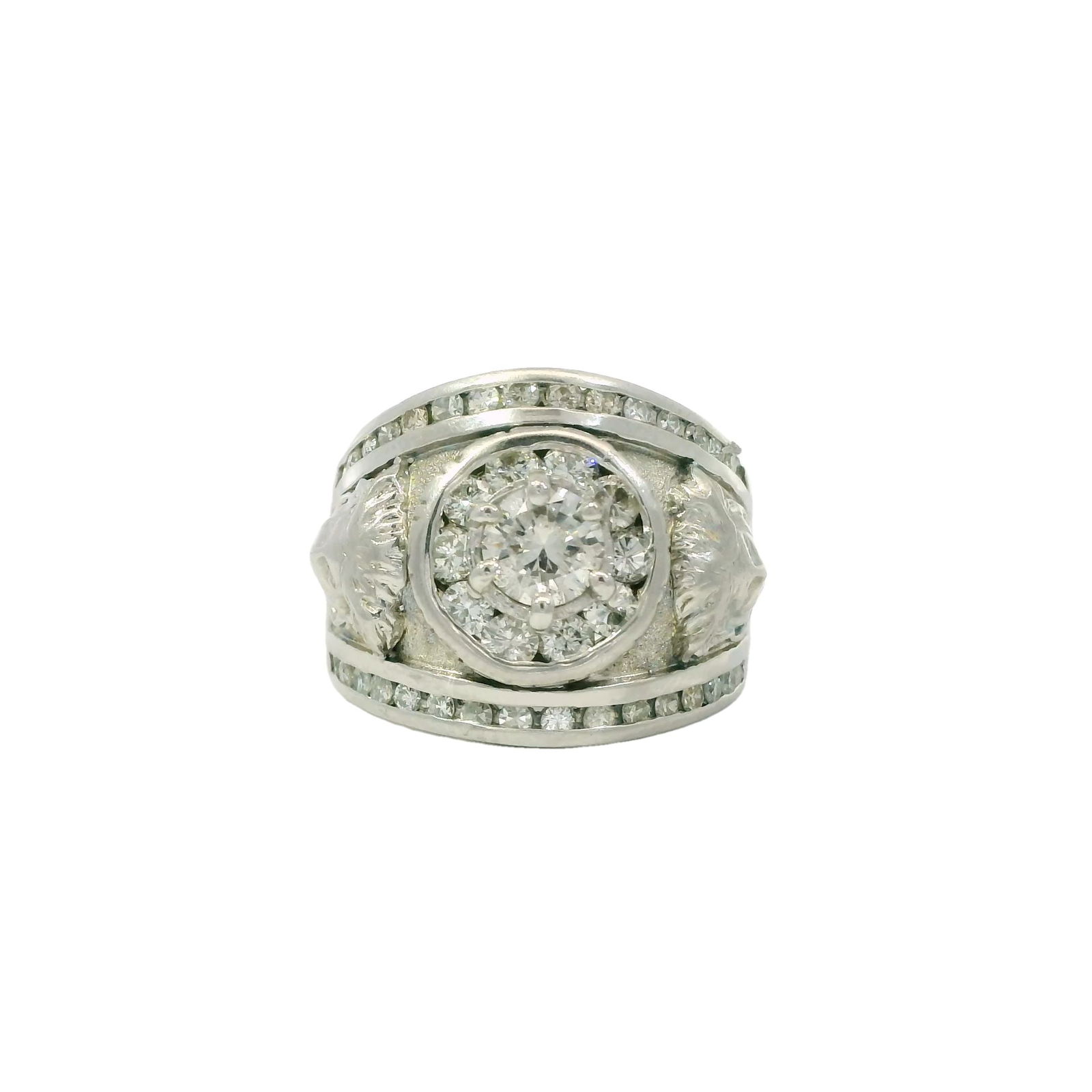 Diamond Ring 14Kt.: 14Kt White Gold Diamond Ring. his exquisite ring showcases a stunning central diamond, surrounded by 43 round diamonds detailing that exudes elegance and sophistication. Perfect for special occasions