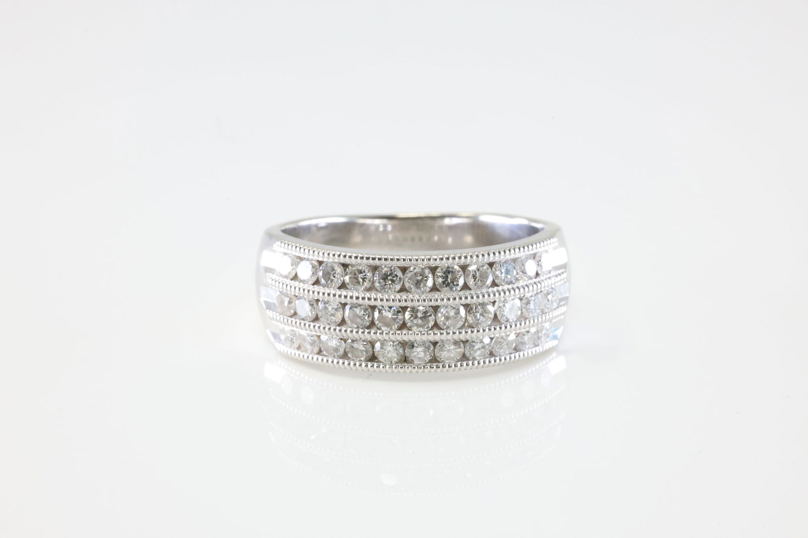 Diamond Band Ring 18Kt. (1 of 4)