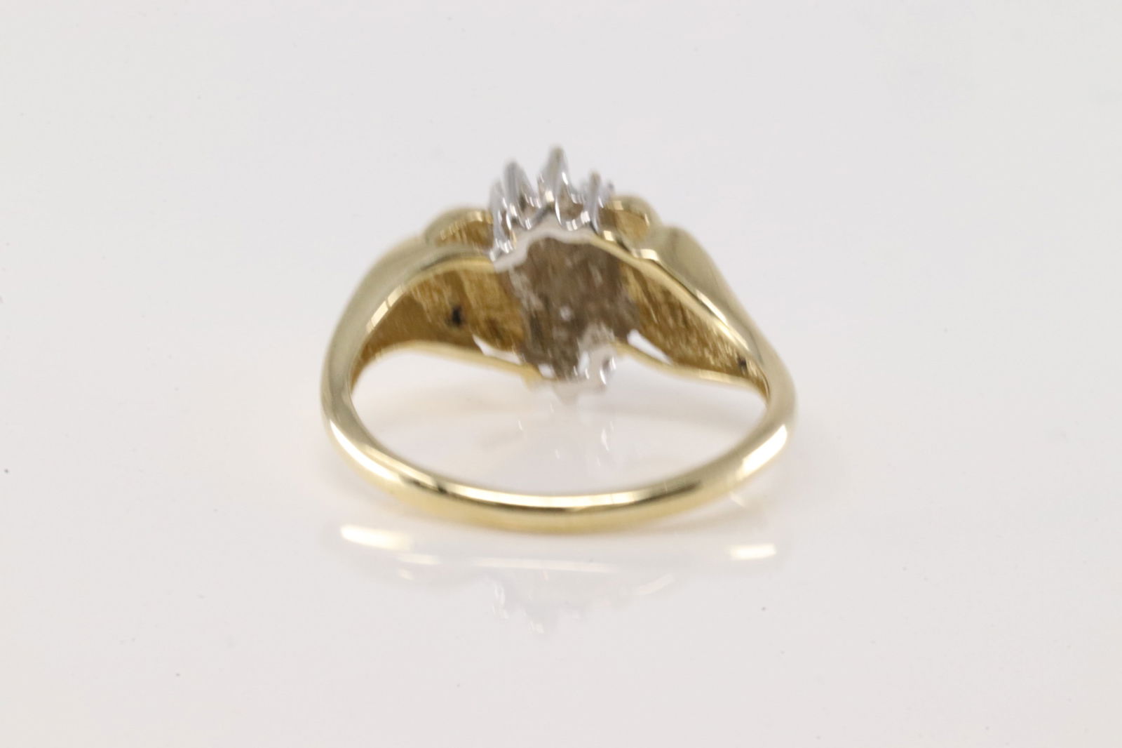 Diamond Ring 10Kt. - 4