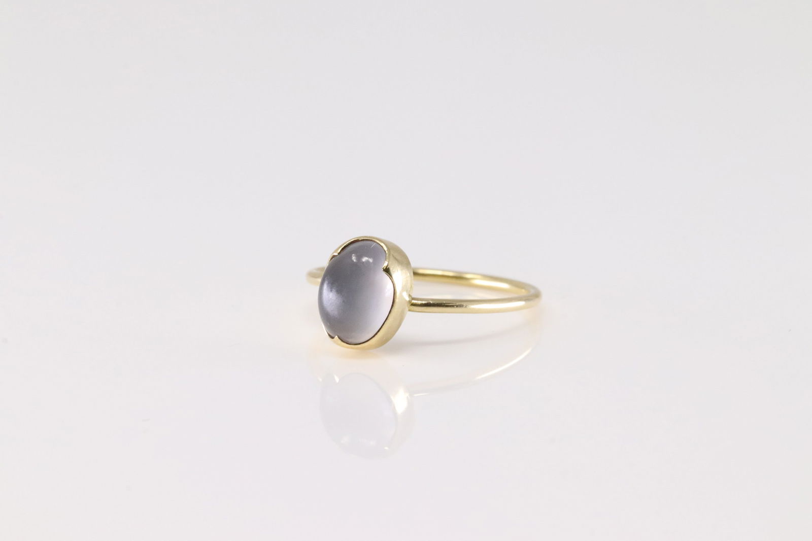 Moon Stone Ring 18Kt. - 3