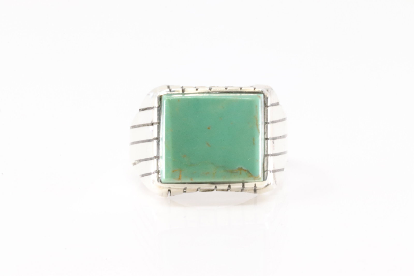 Native America Navajo Sterling Silver Turquoise Ring By R.: This is a Native America Navajo Sterling Silver Turquoise Ring By R. Stamp R. Ring Size: 10.00.