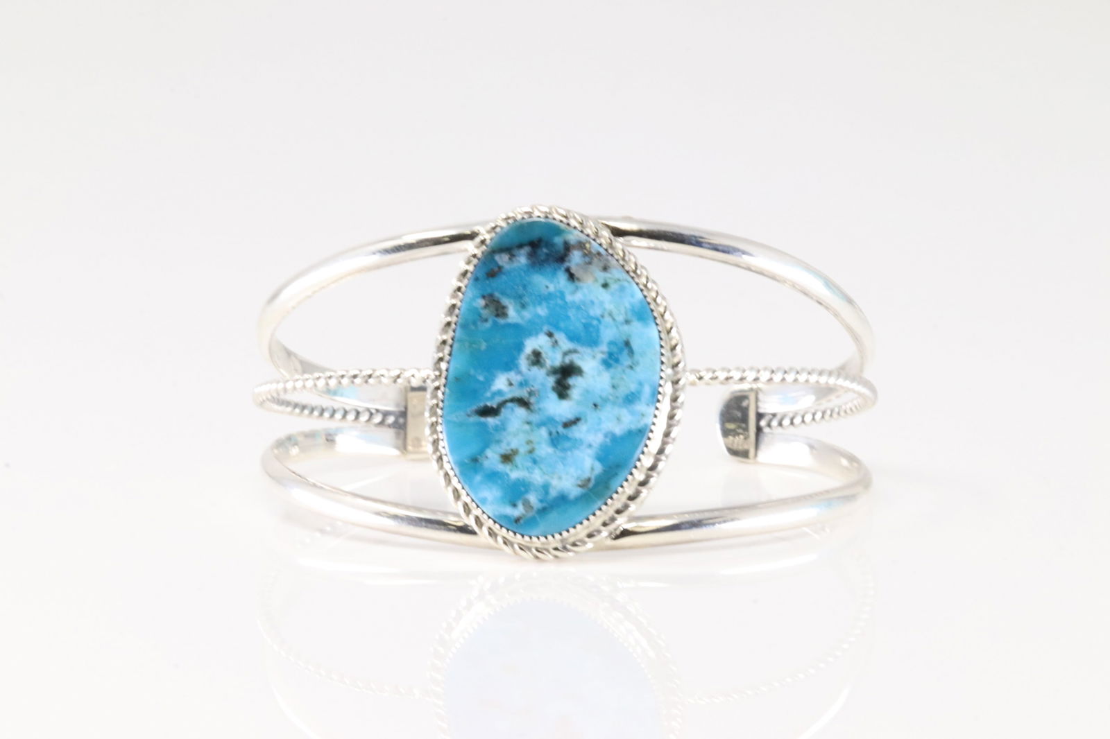 Native America Navajo Sterling Silver Kingman Turquoise Bracelet Cuff By LL. (1 of 4)