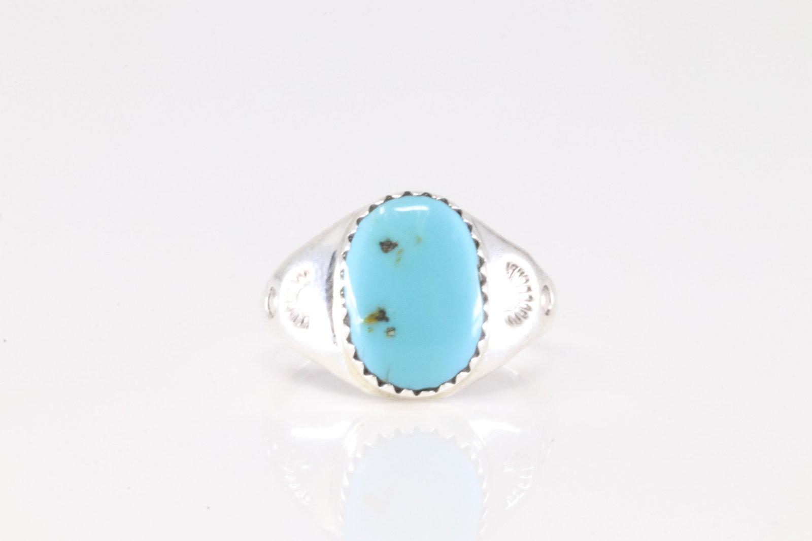 Native America Navajo Sterling Silver Turquoise Ring By ML.: This is a Native America Navajo Sterling Silver Turquoise Ring By ML. Stamp ML. Ring Size: 7.50.