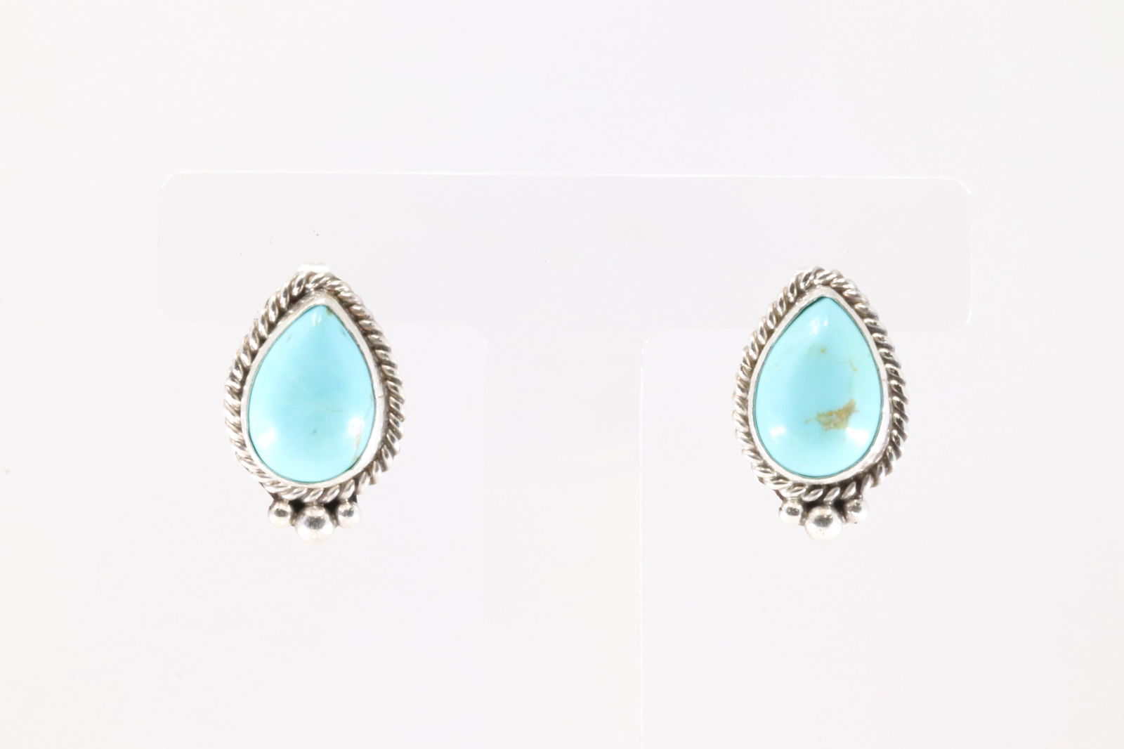 Native America Navajo Sterling Silver Kingman Turquoise Post Earring's By Tricia Leekity.: This is a Native America Navajo Sterling Silver Kingman Turquoise Post Earring's By Tricia Leekity. Stamp L.