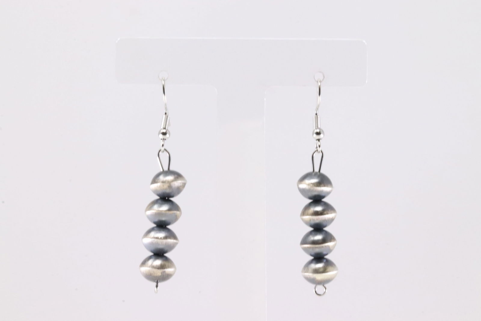 America Sterling Silver Pearl Beaded Dangling Earring's.: This is a America Sterling Silver Pearl Beaded Dangling Earring's.