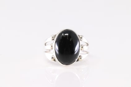 America Sterling Silver Black Onyx Ring.
