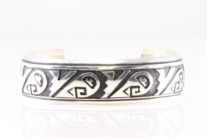 Native America Navajo Sterling Silver Design Bracelet Cuff By T&R Singer.