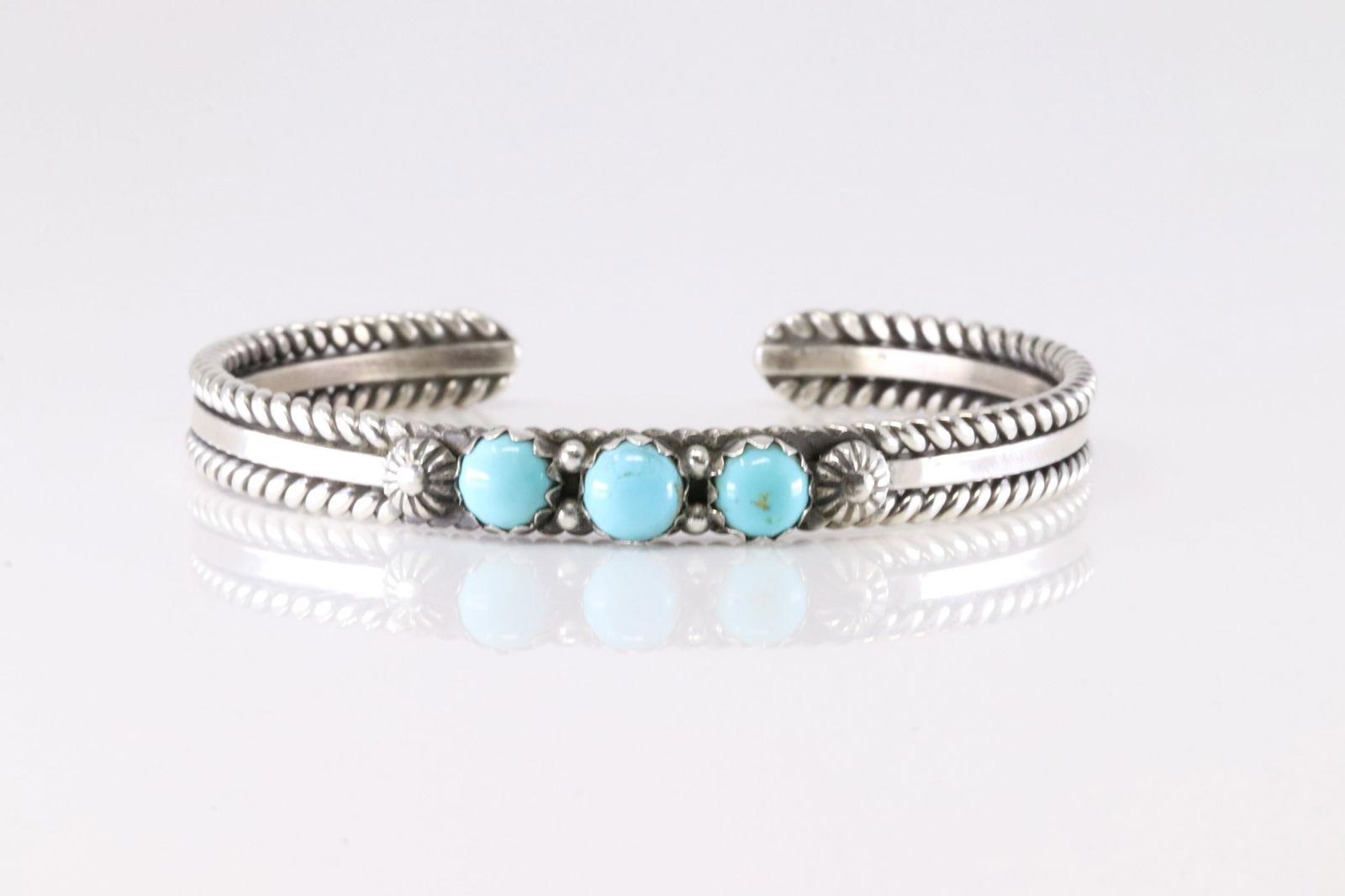 Native America Navajo Sterling Silver Turquoise Bracelet Cuff By R. King.: This is a Native America Navajo Sterling Silver Turquoise Bracelet Cuff By R. King. Stamp R King.