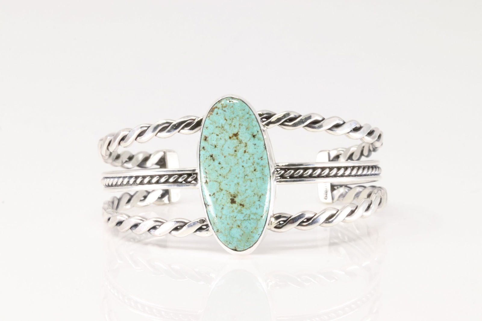 Native America Sterling Silver Turquoise Bracelet Cuff.: This is a Native America Sterling Silver Turquoise Bracelet.