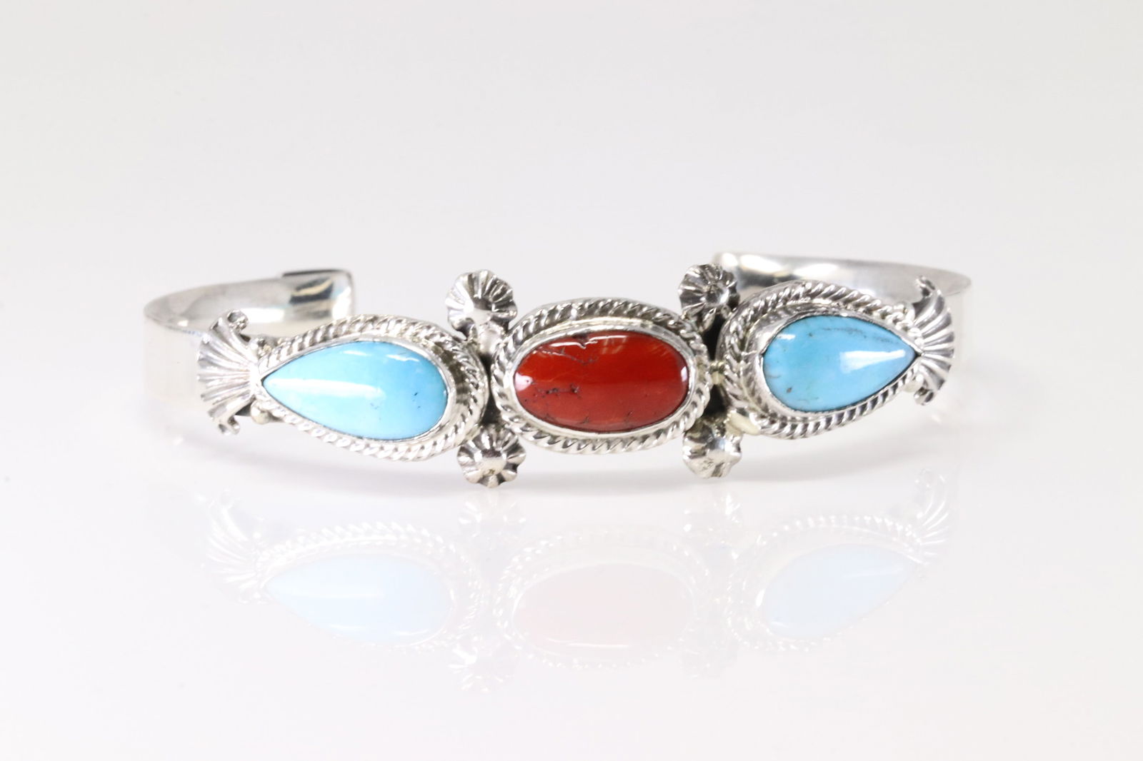 Native America Navajo Sterling Silver Coral & Turquoise Bracelet Cuff By H.B.: This is a Native America Navajo Sterling Silver Coral & Turquoise Bracelet Cuff By H.B. Stamp H.B.