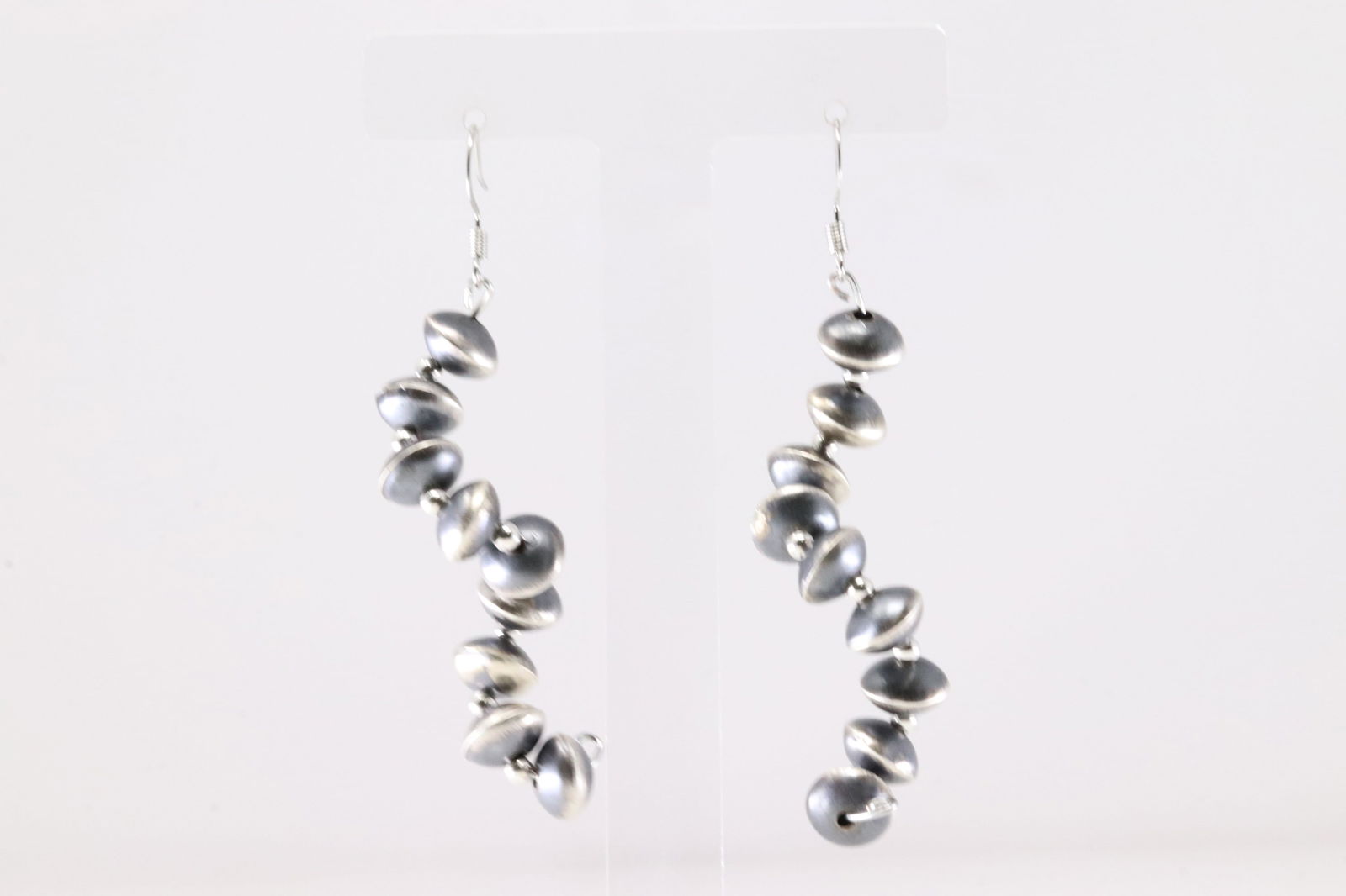 Native America Navajo Sterling Silver Pearl Beaded Dangling Earring's By Tylena Nez.: This is a Native America Navajo Sterling Silver Pearl Beaded Dangling Earring's By Tylena Nez.