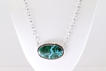 Native America Navajo Sterling Silve Malachite Stone Necklace By R. Tom.