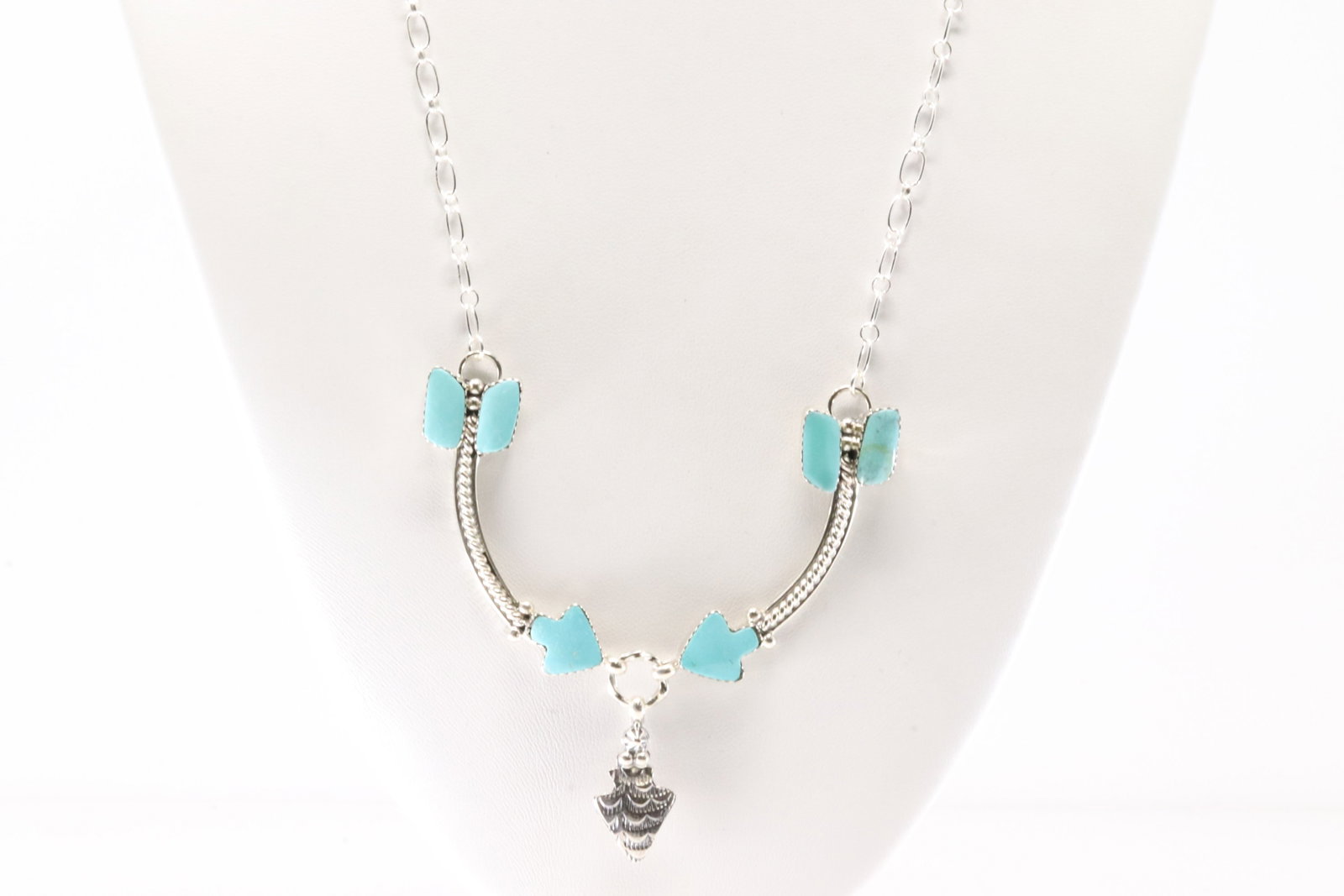 Native America Navajo Sterling Silver Turquoise Necklace By Phyllis A. Smith.: This is a Native America Navajo Sterling Silver Turquoise Necklace By Phyllis A. Smith. Stamp A. Smith. Necklace Length: 18.00.