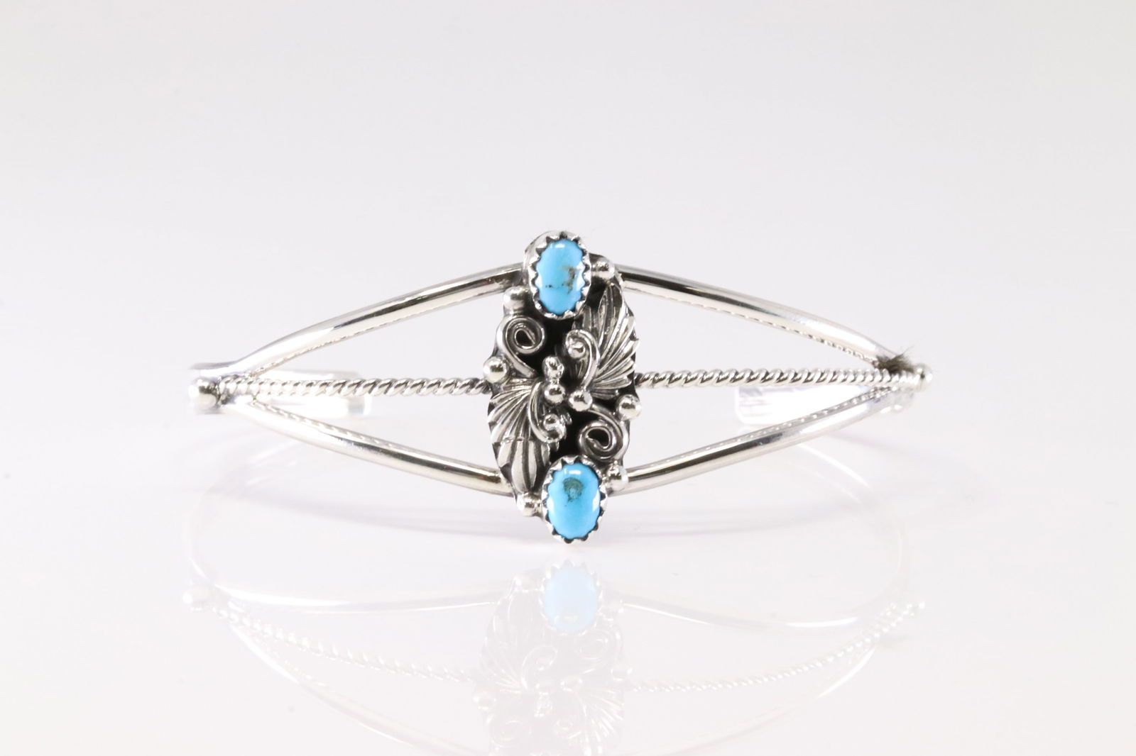 Sterling Silver Turquoise 2 Stone Bracelet Cuff. (1 of 4)