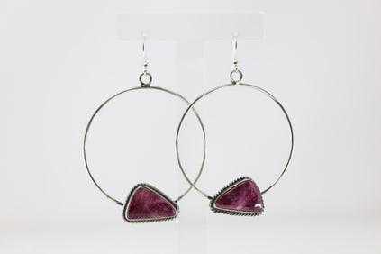 Native America Navajo Sterling Silver Purple Spiny Oyster Dangling Earring's By Elouise Kee.