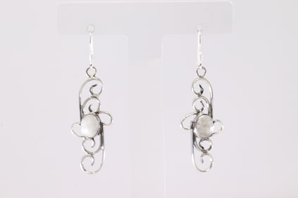 Sterling Silver White Buffalo Dangling Earring's.