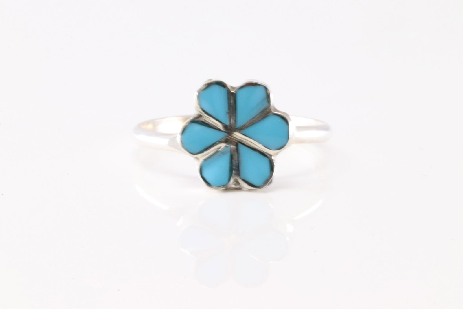 America Sterling Silver Turquoise Inlay Ring.: This is a America Sterling Silver Turquoise Inlay Ring. Ring Size: 6.50.