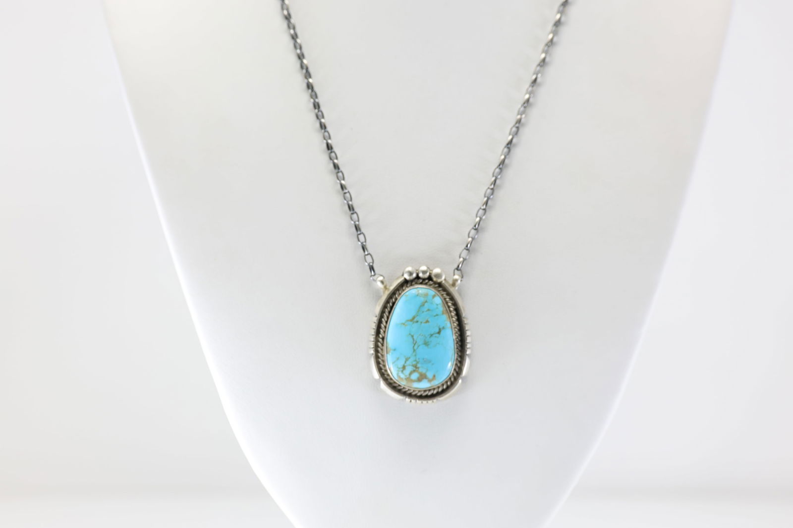 Native America Navajo Sterling Silver Kingman Turquoise Necklace By Brandon Etcitty. (1 of 4)