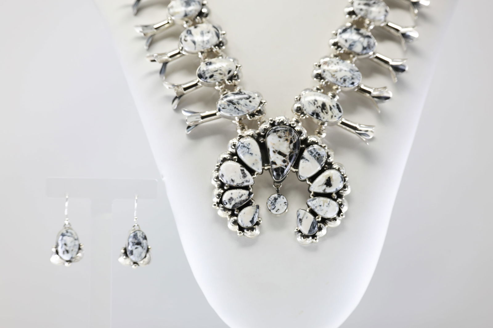 Native America Navajo Sterling Silver White Buffalo Squash Blossom Necklace & Earring's Set By Kee-: This is a Native America Navajo Sterling Silver White Buffalo Squash Blossom Necklace & Earring's Set By Kee- J. Stamp Kee- J. Necklace Length: 24.00. Total Weight: 200.90 Grams.