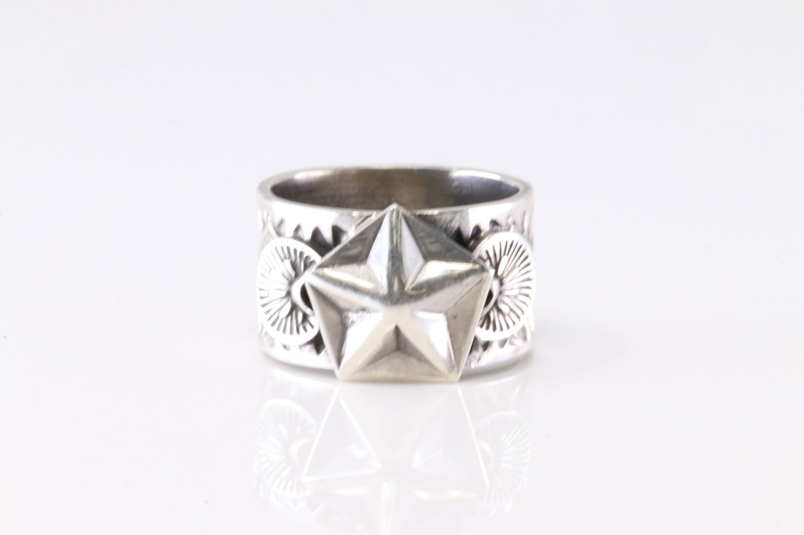 Native America Navajo Sterling Silver Solid Stamp Ring By Sunshine Reevers. (1 of 4)