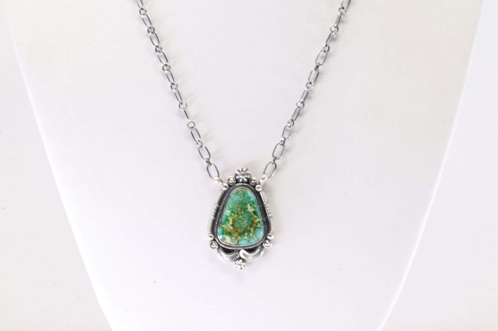 Native America Navajo Sterling Silver Turquoise Necklace By Daniel Benally. (1 of 4)