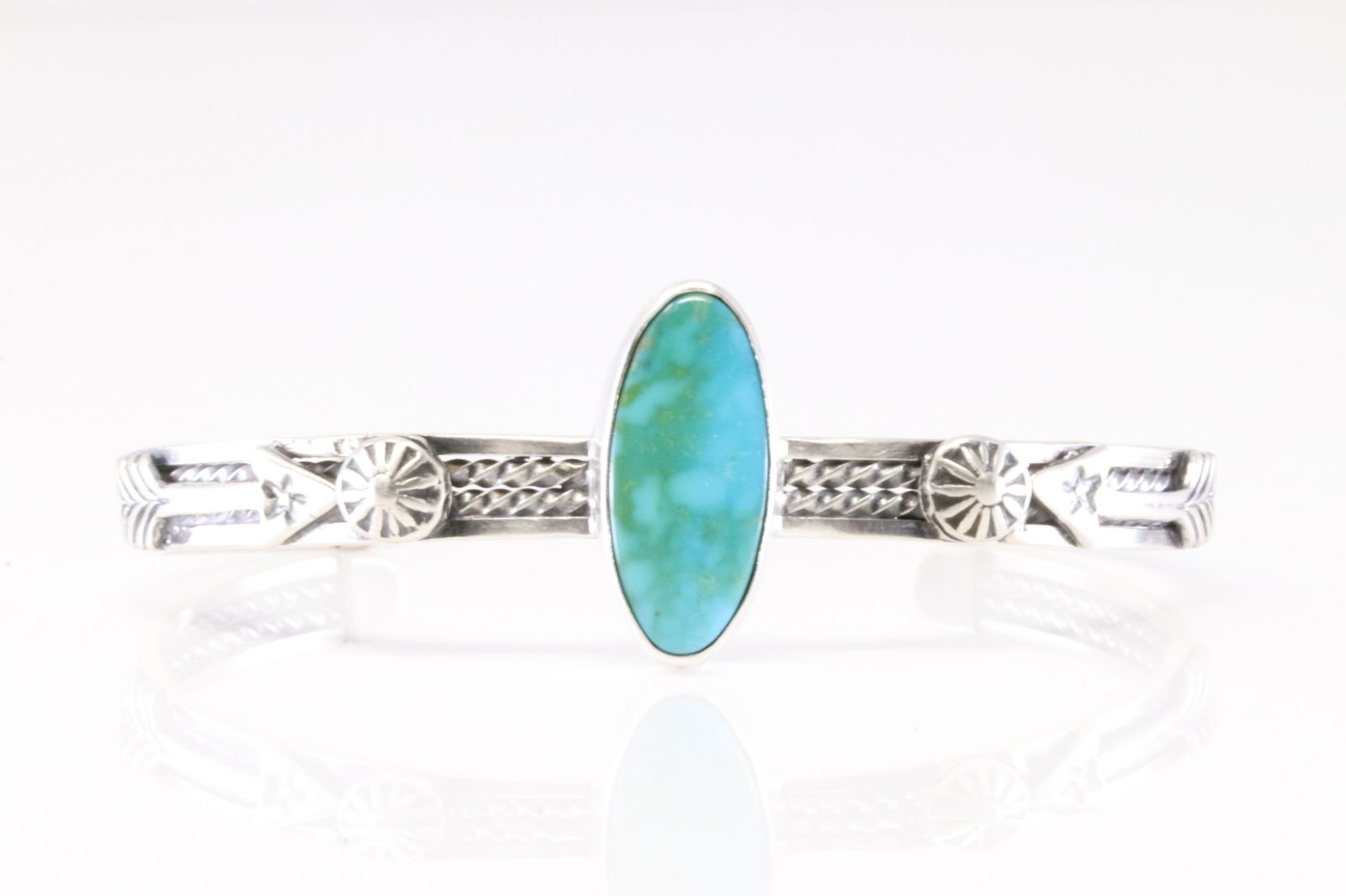 America Sterling Silver Turquoise Bracelet Cuff. (1 of 4)