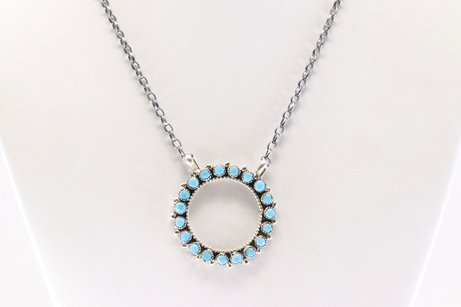 Native America Navajo Sterling Silver Turquoise Necklace By P Cage.: This is a Native America Navajo Sterling Silver Turquoise Necklace By P Cage. Stamp P Cage. Necklace Length: 16.00.
