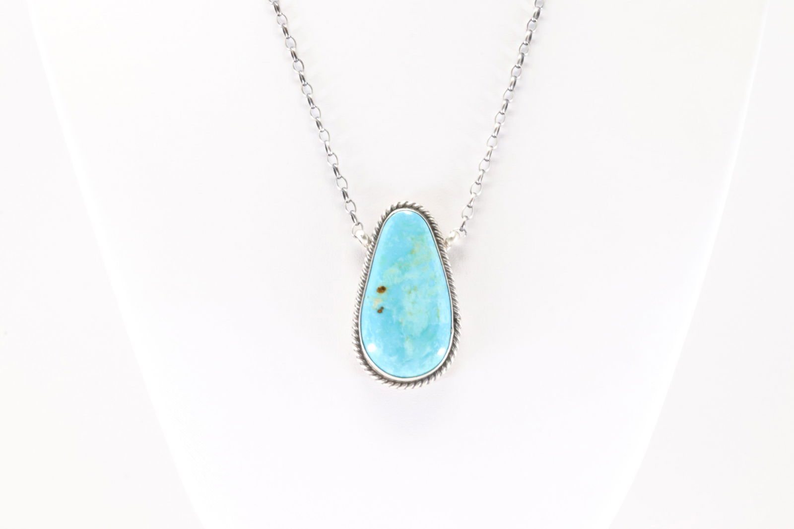 Native America Navajo Sterling Silver Kingman Turquoise Necklace By Johnny Dixon. (1 of 4)