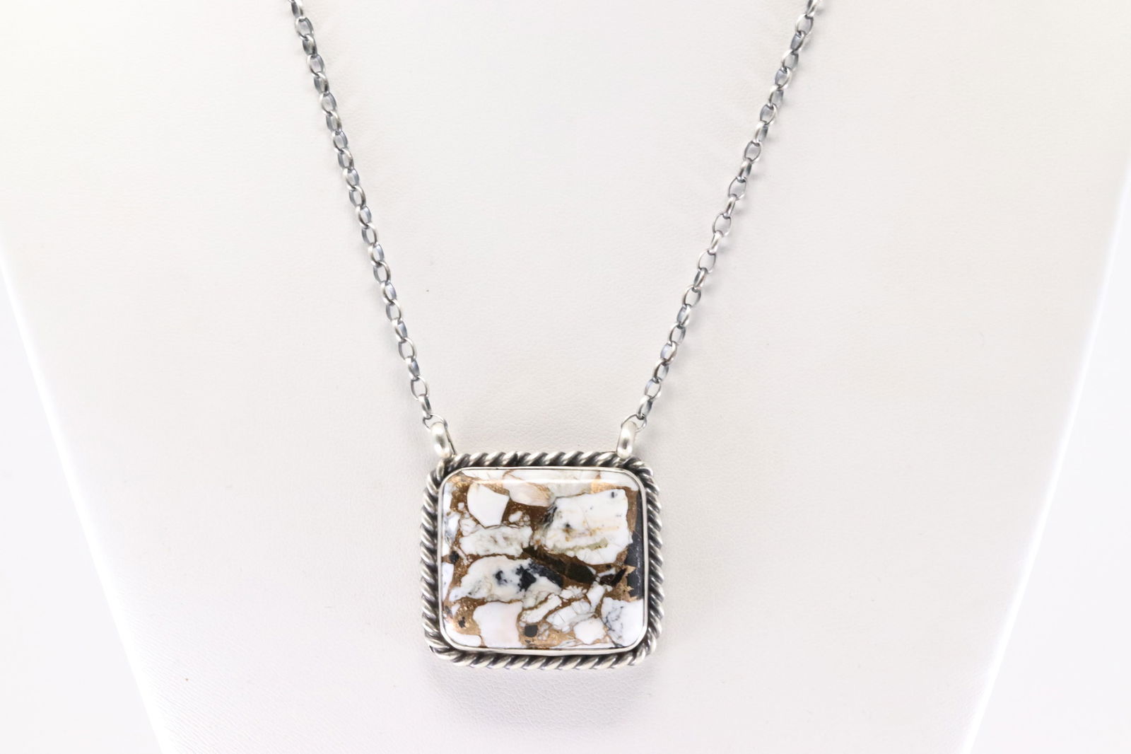 Native America Navajo Sterling Silver White Buffalo Necklace By Augustine Largo. (1 of 4)