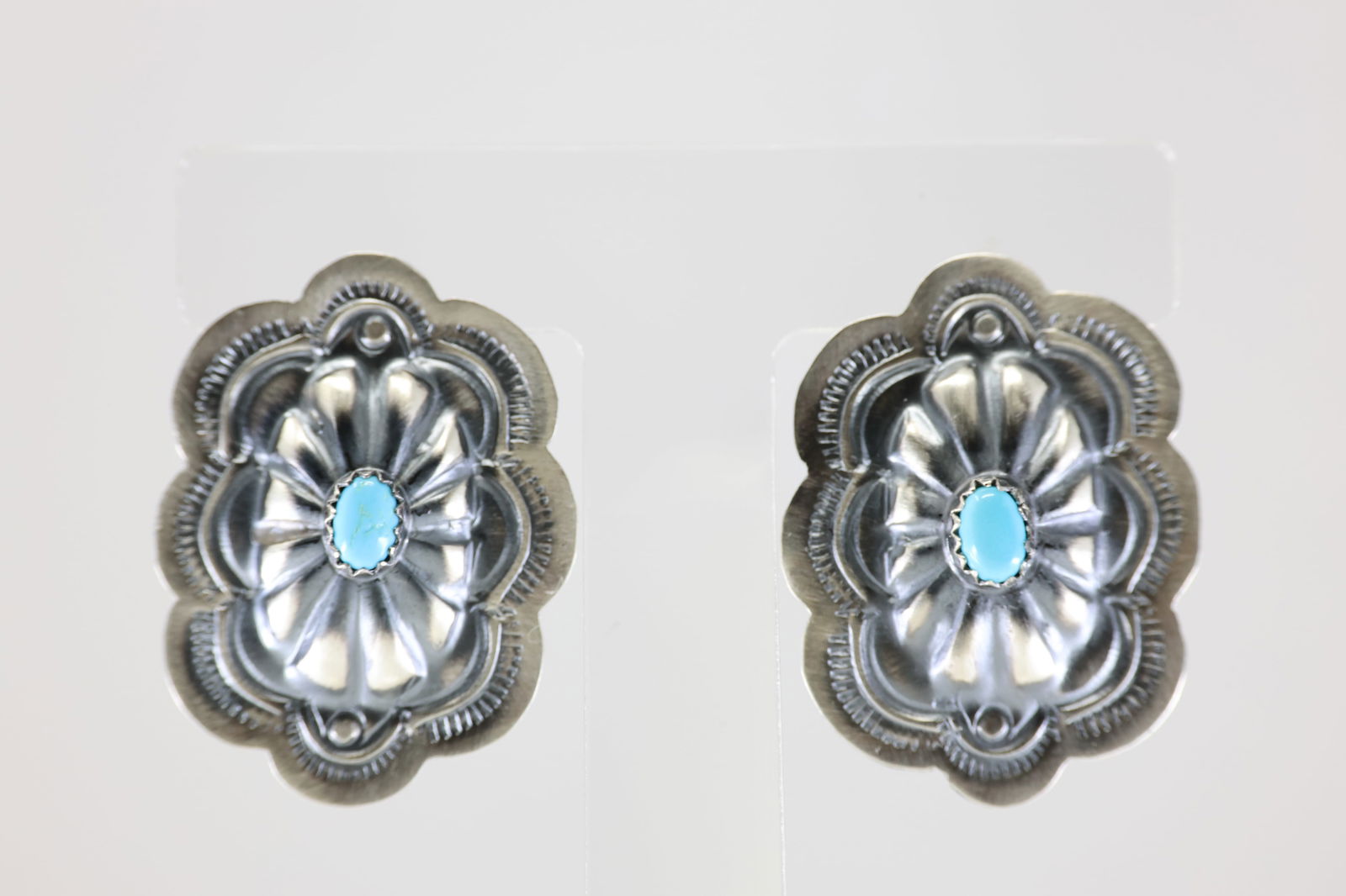 Native America Sterling Silver Kingman Turquoise Post Earring's. (1 of 4)