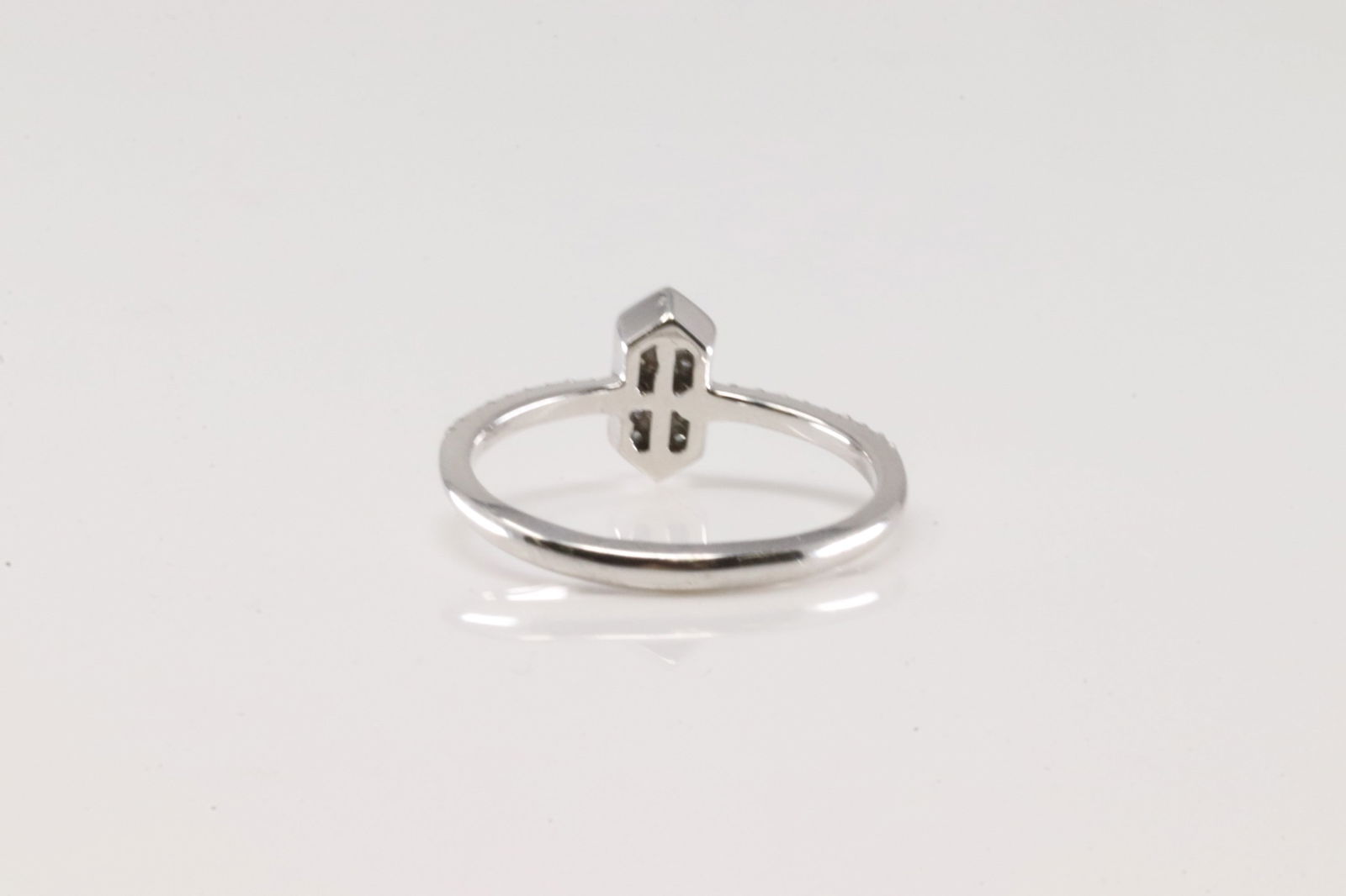 Diamond Ring 10Kt. - 3