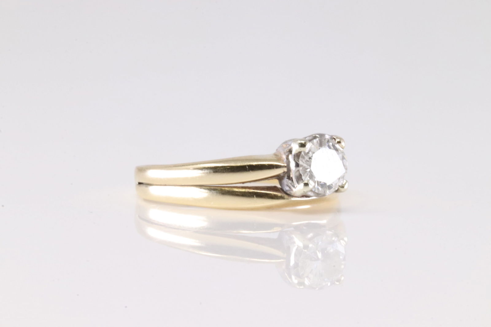 Diamond Ring 14Kt. - 2