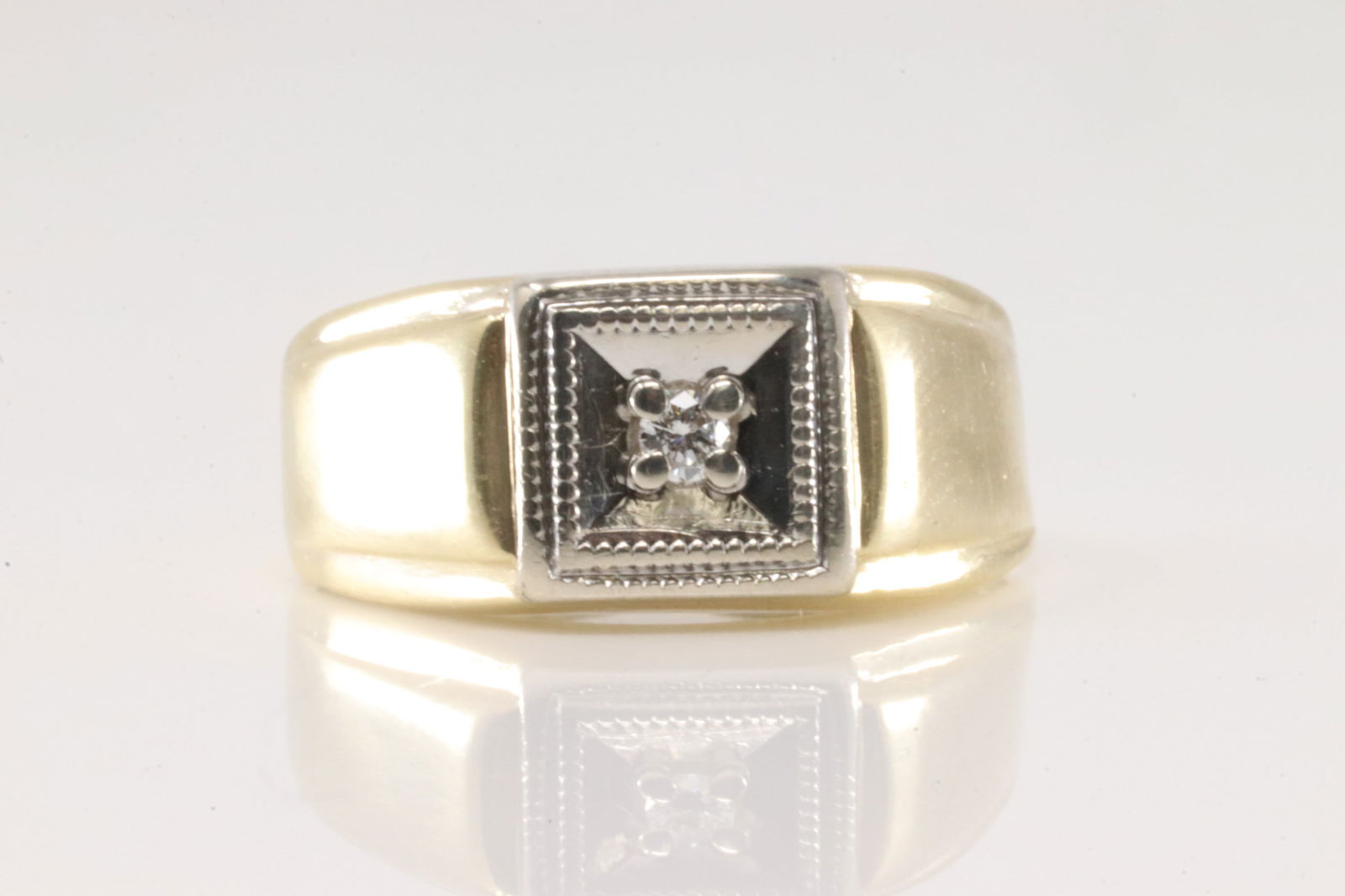 Diamond Ring 14Kt. (1 of 4)