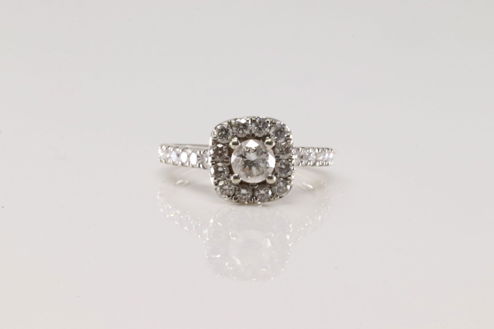 Engagement Diamond Ring 14Kt. (1 of 4)