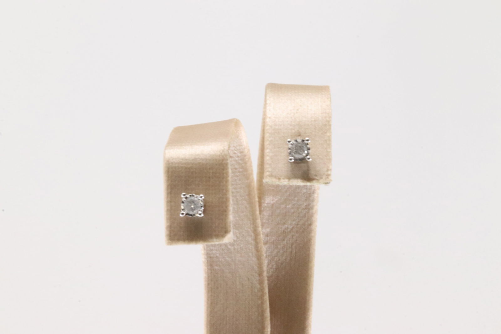 Diamond Stud Earring 10Kt. - 2