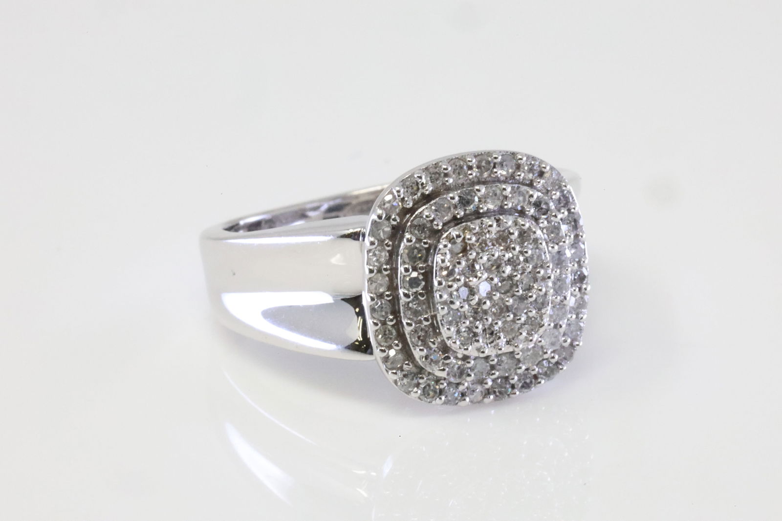 Wedding Diamond Ring 10Kt. - 3
