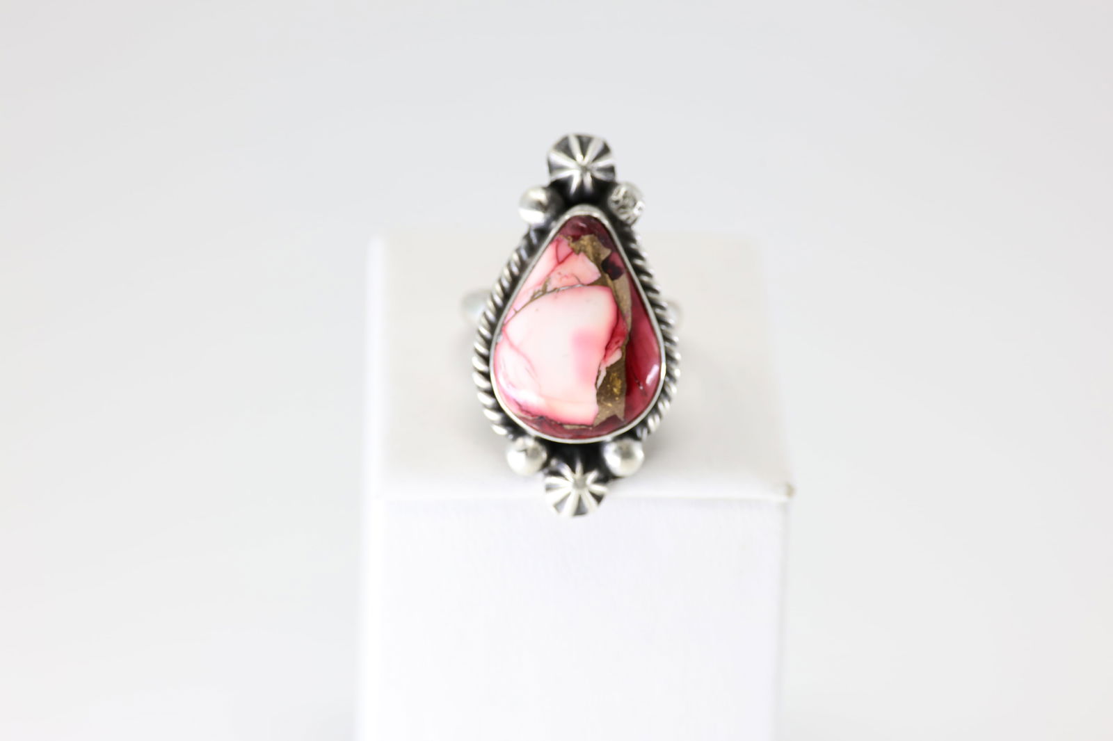Native America Navajo Sterling Silver Coral Ring By Dixon.: This is a Native America Navajo Sterling Silver Coral Ring By Dixon. Stamp Dixon. Ring Size: 7.50.