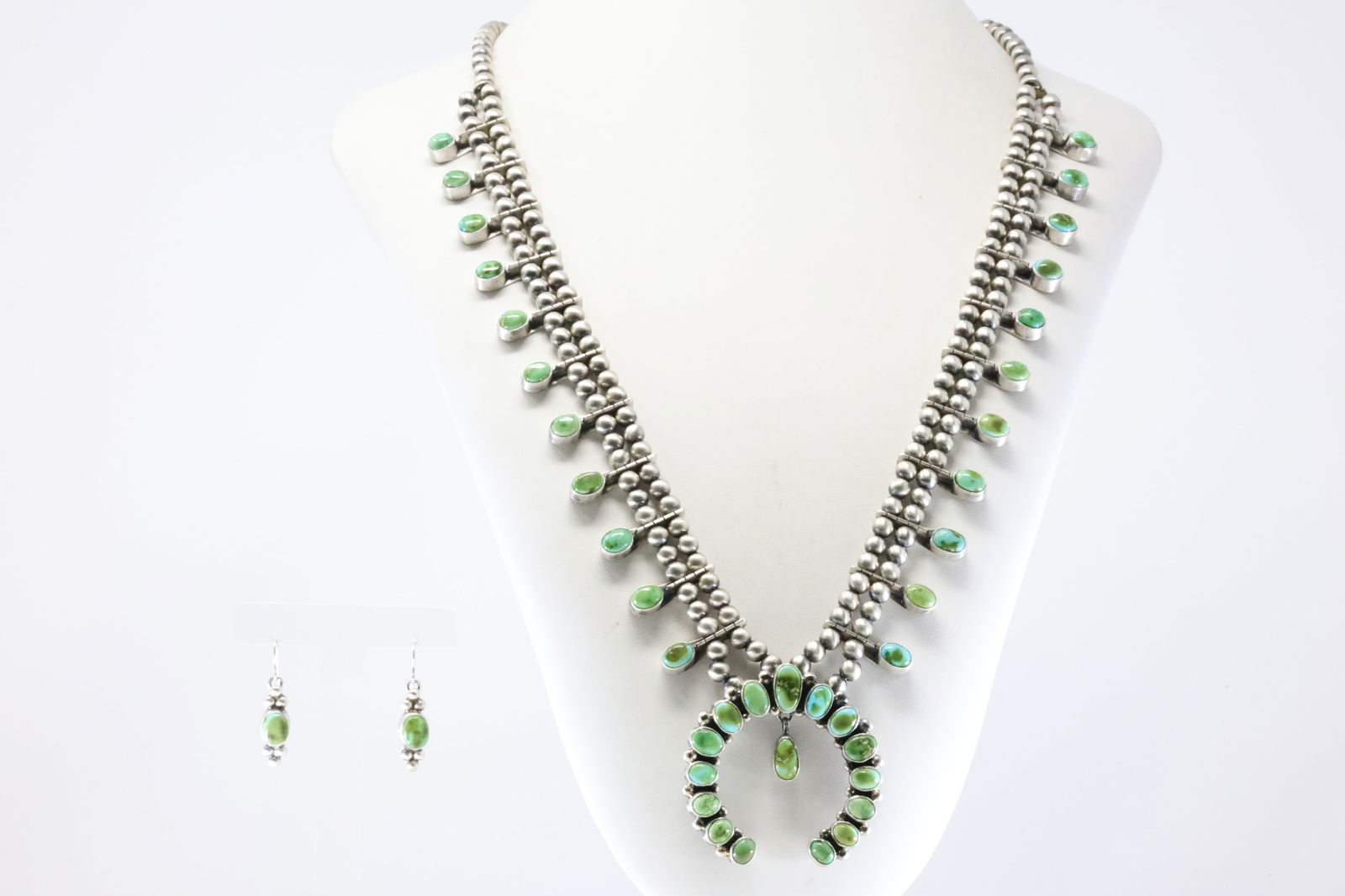 Native America Navajo Sterling Silver Sonora Gold Squash Necklace & Earring's Set By T.: This is a Native America Navajo Sterling Silver Sonora Gold Squash Necklace & Earring's Set By T. Stamp T. Necklace Length: 28.00.