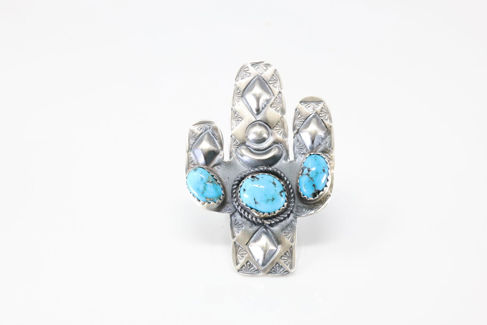 Native America Navajo Sterling Silver Turquoise Cactus Ring By T.Yazzie.: This is a Native America Navajo Sterling Silver Turquoise Cactus Ring By T.Yazzie. Stamp T.Yazzie. Ring Size: 7.00.