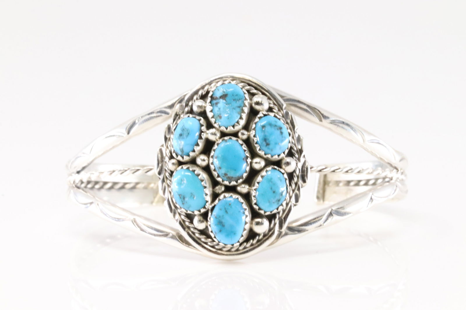 Native America Navajo Sterling Silver Turquoise Bracelet Cuff By M.Chee.: This is a Native America Navajo Sterling Silver Turquoise Bracelet Cuff By M.Chee. Stamp M Chee.